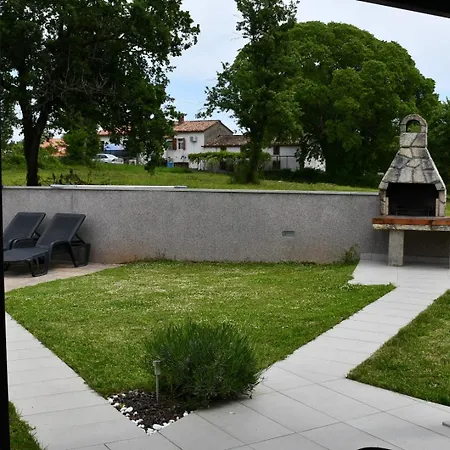 Mali Golji Ferienhaus *